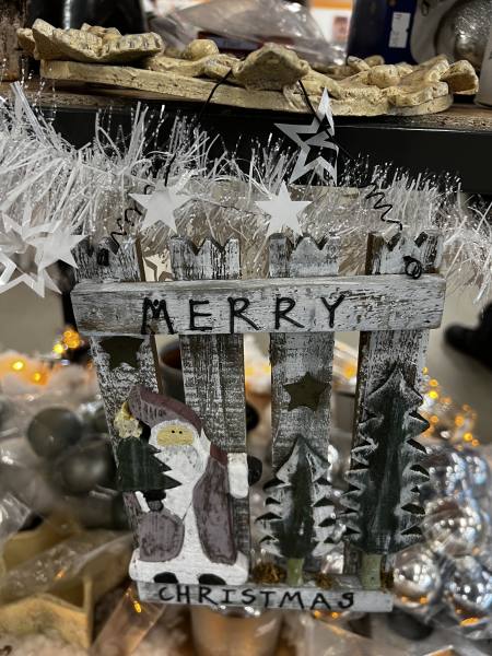Imagen de Adorno Navideño "Merry Christmas" con Papá Noel