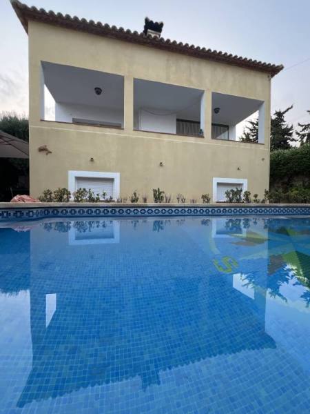 Imagen de ¡Tu Oasis Privado! Casa Espectacular con Piscina